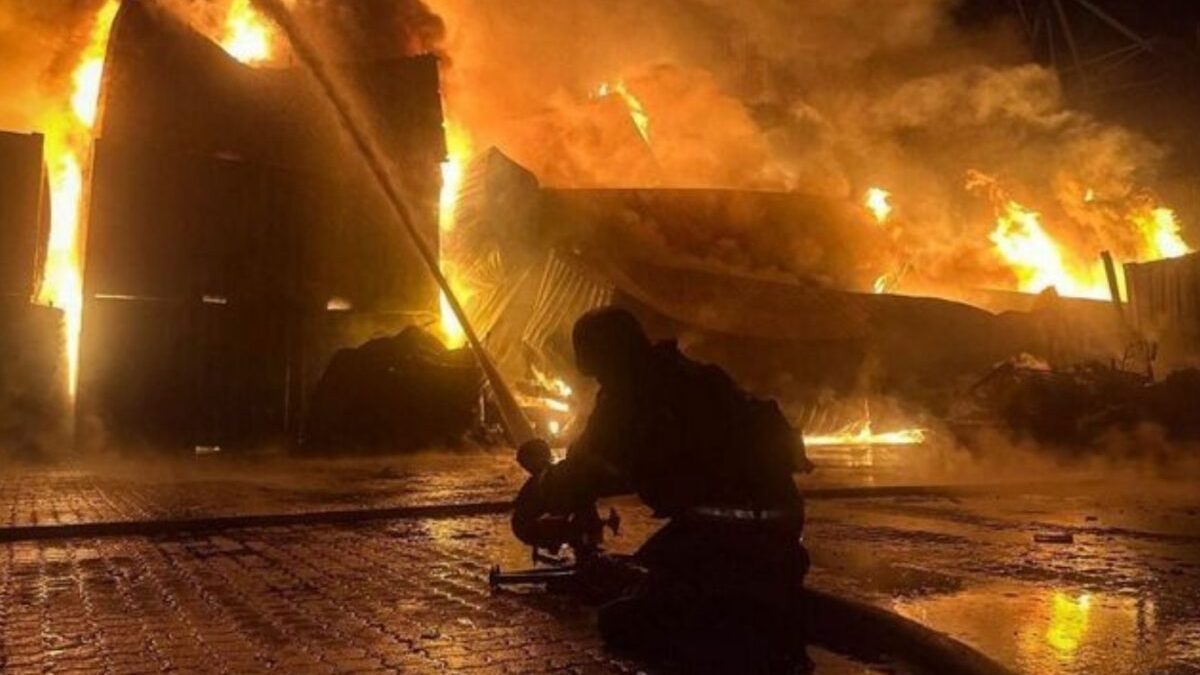 Tineri din Galați, arestați preventiv pentru incendierea unei case