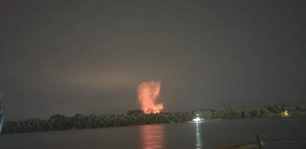 Atac RUSESC la Izmail: Nava PANAMEZĂ avariată grav în port