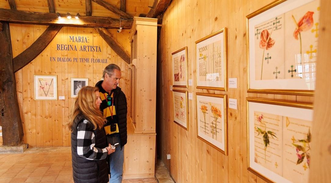 Expoziția „Marie of România: Artist Queen” ajunge la Viscri, la King Charles III House