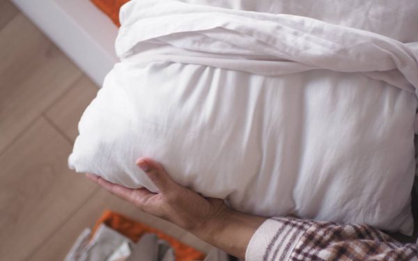 Cât de des schimbi perna? Ghidul complet pentru un somn sănătos