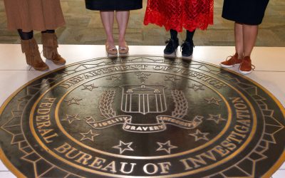 FBI Avertizează Statele Unite de Amenințări Iraniane, Casa Albă Încearcă Să Calmeze Tensiunile Statele Unite ale Americii se confruntă cu o potențială creștere a amenințărilor din partea guvernului iranian, conform avertismentelor recente ale FBI-ului transmise autorităților statale și locale de aplicare a legii