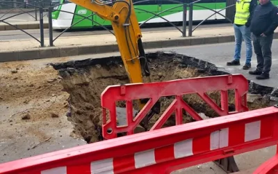 Trafic blocat pe Mihai Bravu între Vitan și Dristor din cauza surpării asfaltului și a șantierului de reparații Traficul pe bulevardul Mihai Bravu, între intersecțiile cu Calea Vitan și Dristor, este închis de mai bine de două săptămâni