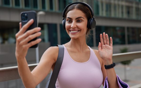 Cât te costă gadgeturile? Factura ascunsă de acasă înainte de vacanță