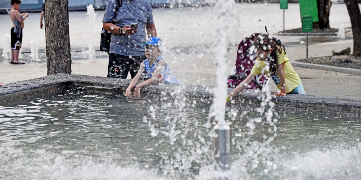 Primăria Sectorului 6 va plăti peste 74.000 de euro pentru mentenanța fântânilor arteziene, o sumă importantă pentru întreținerea celor 19 obiective de acest fel din sector