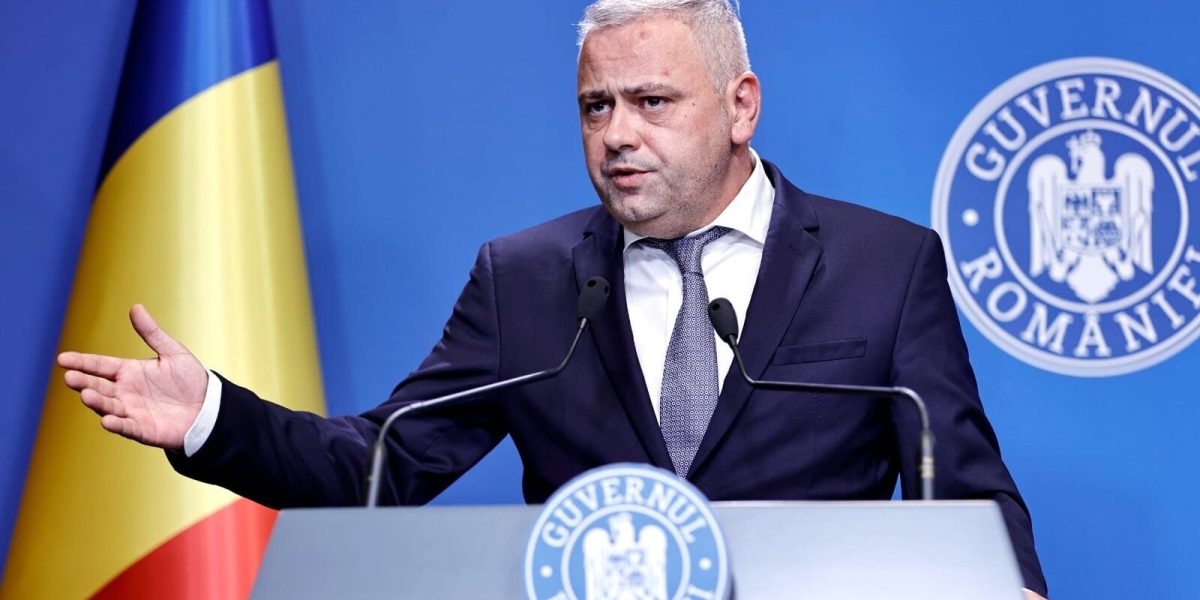 Tensiuni între ministere pe tema motorinei gratuite pentru fermieri Florin Barbu: De o lună și jumătate așteaptă răspuns