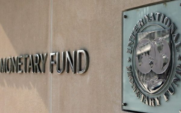 FMI lovește România: Creștere economică sub 1%, inflația urcă spre 8%