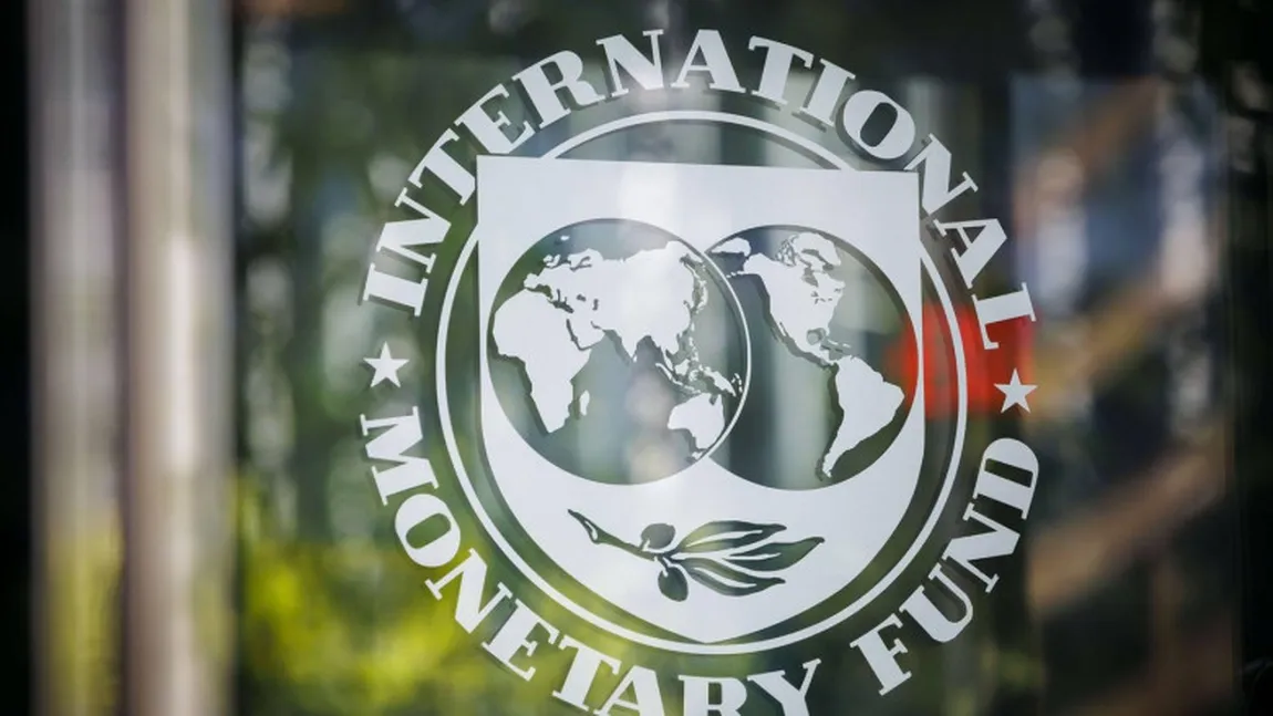 FMI taie creșterea economică a României: BCR, lovitură similară