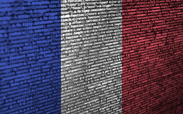 Franța, pas decisiv: Renunță la Windows pentru Linux, sfidând tehnologia americană