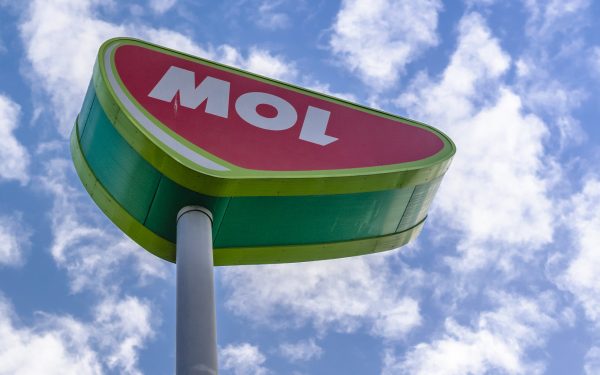 MOL oferă dividende uriașe, deși profitul scade. Ce se întâmplă