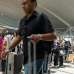 Haos în Europa: Cozi infernale la controlul pașapoartelor. Avioane goale