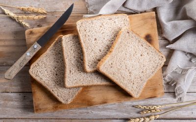 Chimiștii au realizat recent o descoperire care ar putea avea un impact major asupra industriei energetice și a mediului înconjurător: producerea de hidrogen din firimituri provenite din risipa alimentară