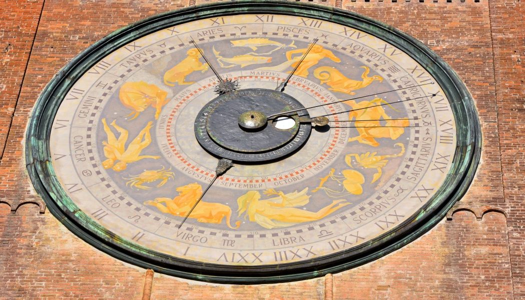 Sărbătorile Pascale aduc schimbări majore pentru patru zodii, datorită influenței lui Mercur retrograd, conform informațiilor astrologice recente