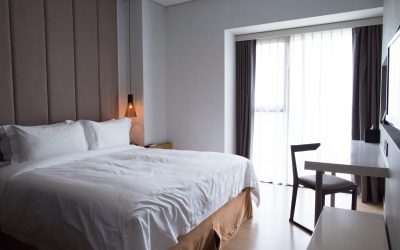 Când rezervi o cameră de hotel, verificarea rapidă a ei poate face diferența între un sejur plăcut și o experiență neplăcută