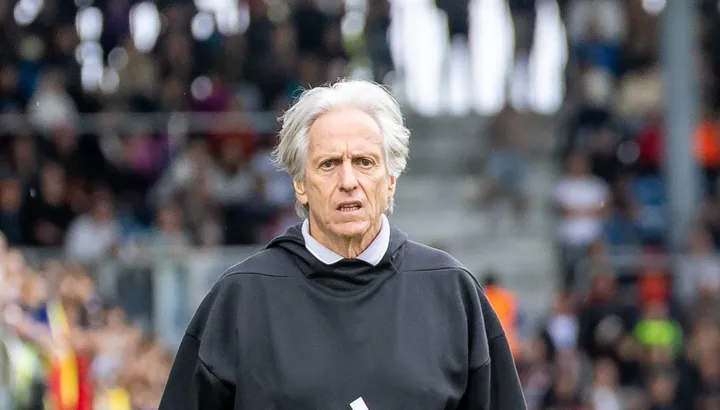 Al-Nassr a obținut o victorie clară în meciul de vineri seara, din etapa a 27-a a campionatului de fotbal al Arabiei Saudite, învingându-l categoric pe Al-Najma cu scorul de 3-0