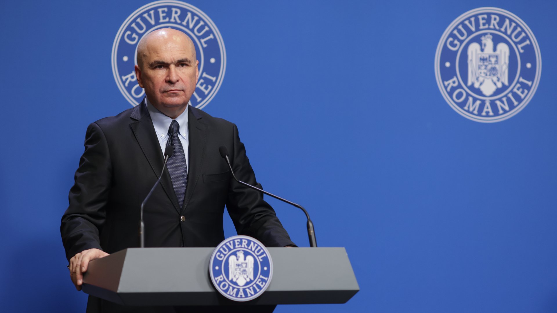 Premierul Ilie Bolojan anunță măsuri radicale pentru piața energiei electrice Prim-ministrul Ilie Bolojan a prezentat, miercuri seară, un plan amplu de reformă a sistemului energetic național