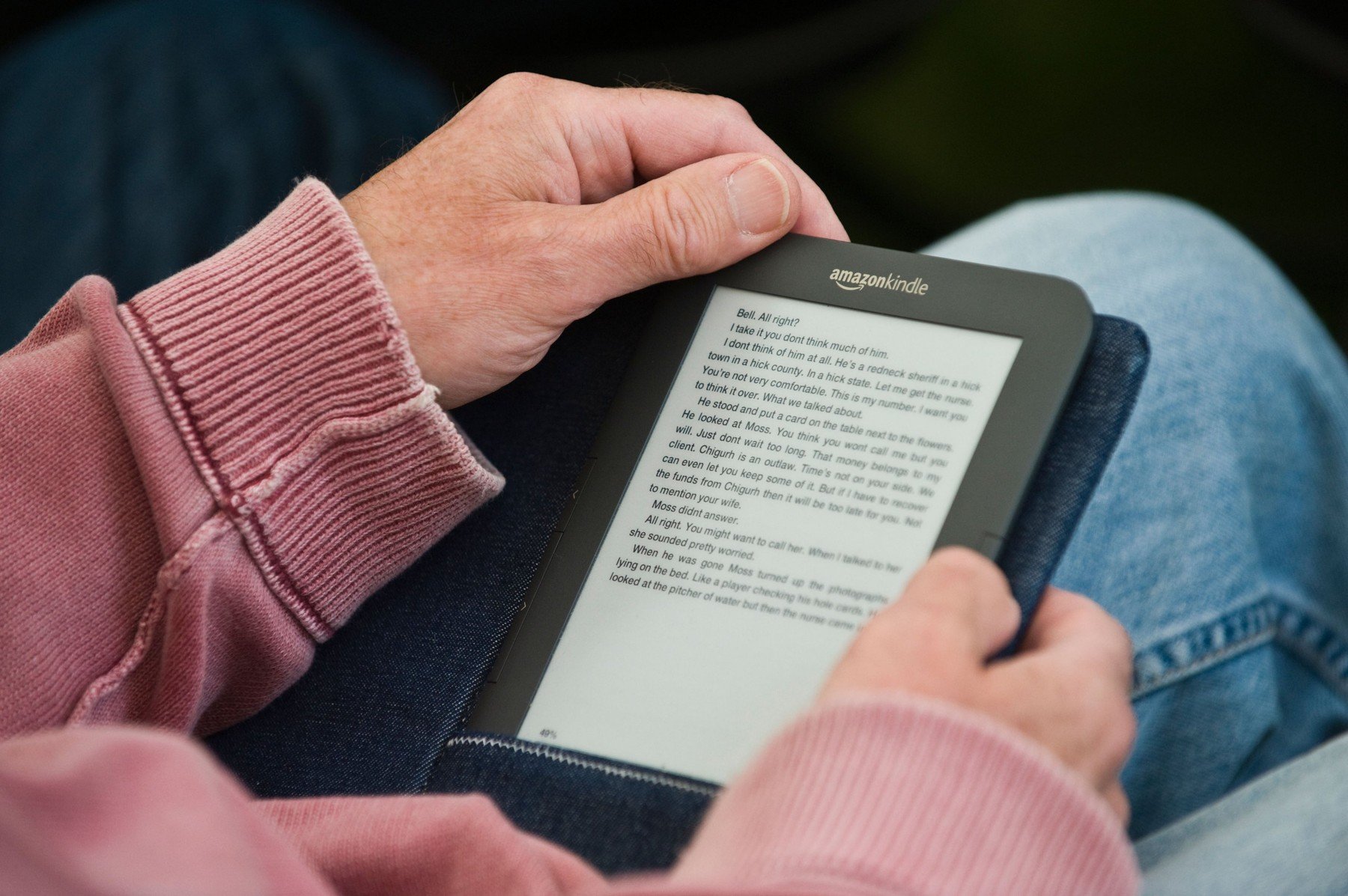 Amazon Taie Accesul La Conținut Pentru Kindle-urile Vechi: Termen Limită, 2026 Amazon a anunțat că va sista suportul tehnic pentru dispozitivele Kindle lansate înainte de 2012
