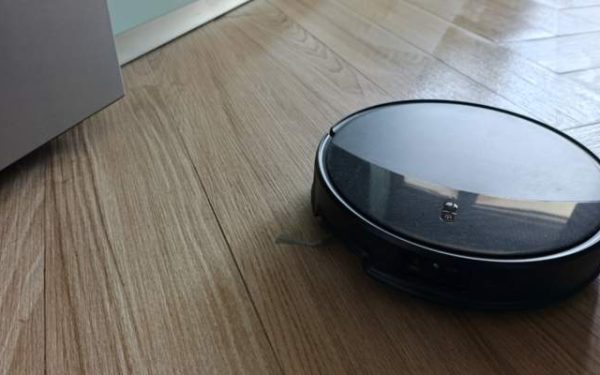 Roborock Saros 10R vs. 20: Testăm aspiratoarele, merită diferența de preț?