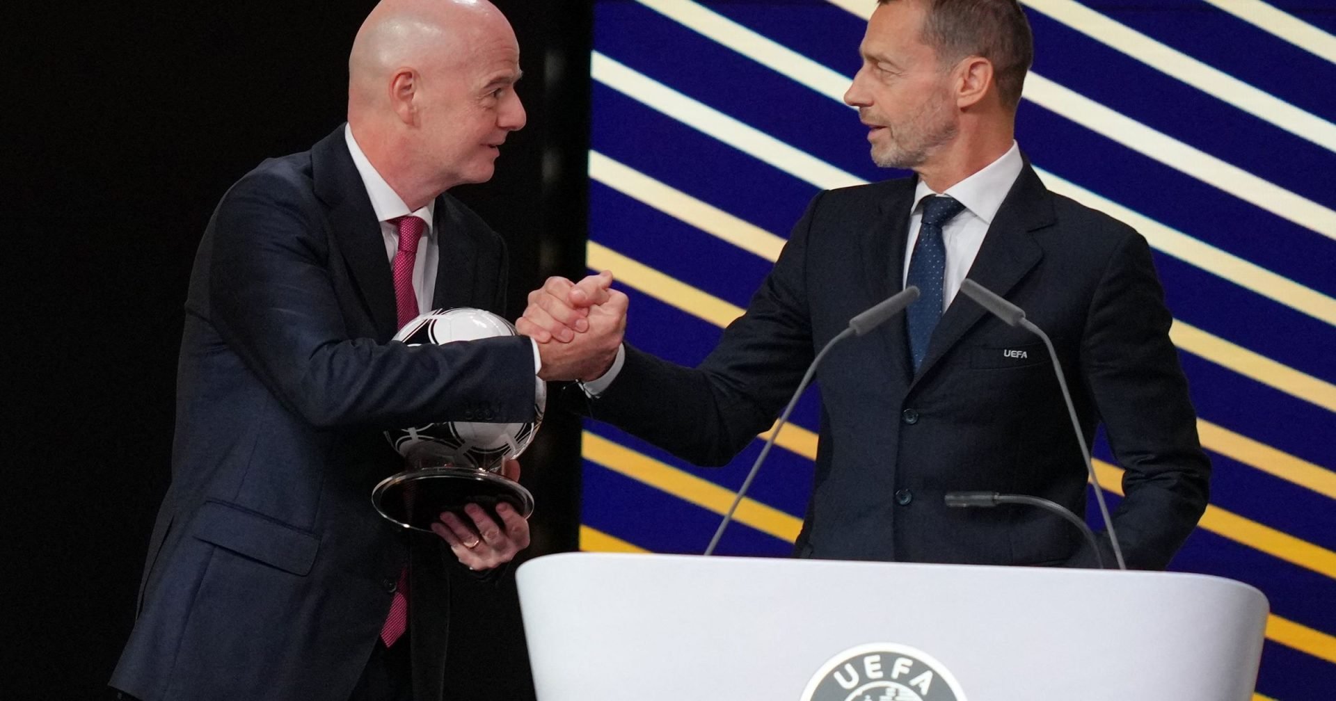 UEFA și federațiile naționale de fotbal solicită intervenții din partea FIFA pentru clarificări privind finanțarea turneului final al Cupei Mondiale 2026 Federațiile naționale de fotbal din Europa au solicitat UEFA să intervină la FIFA pentru a clarifica modul în care veniturile turneului final al Cupei Mondiale 2026 vor fi distribuite și utilizate