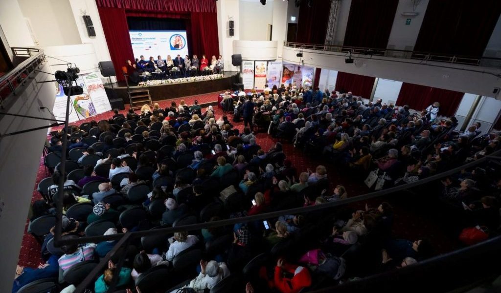 Senatorul Carmen Orban propune instituirea Zilei Vârstnicului, zi comemorativă ce va fi celebrată anual pe 1 octombrie Senatorul Carmen Orban, din partea Partidului Național Liberal, a anunțat intenția de a depune în Parlament o inițiativă legislativă menită să stabilească oficial Ziua Vârstnicului, sărbătoare dedicată persoanelor în vârstă din România