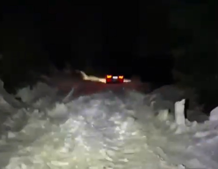 Blocați în noaptea de Înviere pe munte: Un tată și fiul, prinși în zăpadă