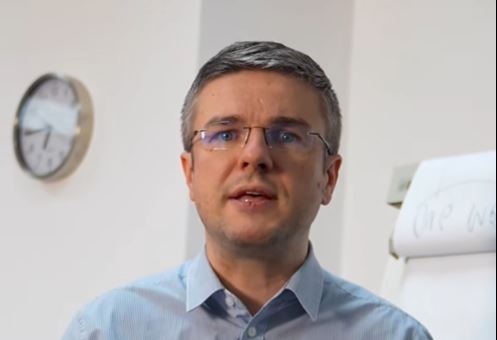 Clădirea-fantomă a Ministerului Economiei, înapoi în patrimoniu după 18 ani de abuz