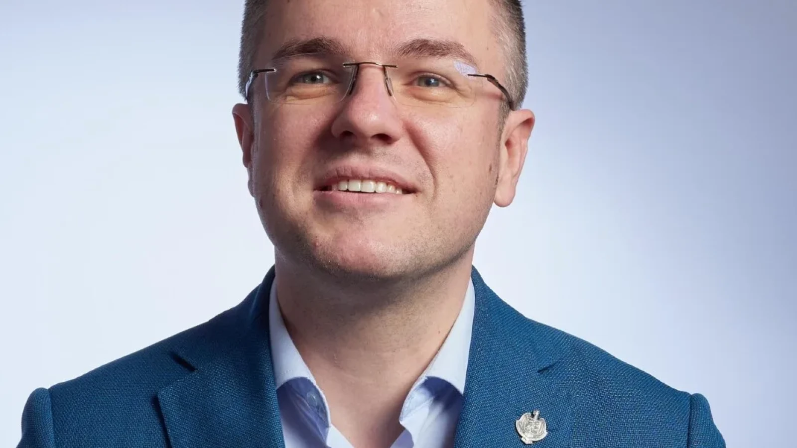 Inflația galopează: Carburanții scumpi și războiul din Iran amenință România Inflația în România riscă să depășească estimările inițiale ale specialiștilor, pe fondul scumpirii carburanților, alimentată de tensiunile din Iran