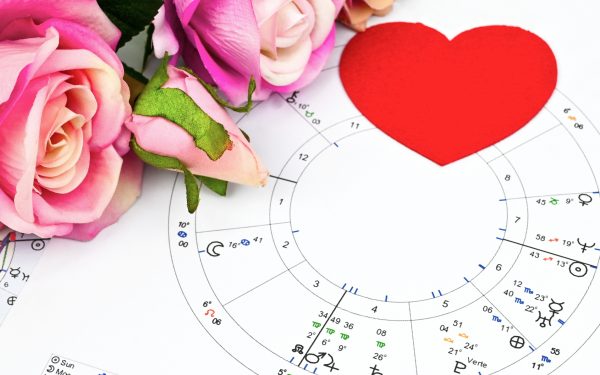 Sâmbătă astrală: zodia curajoasă spune adio fricii, salut nebunie pasională