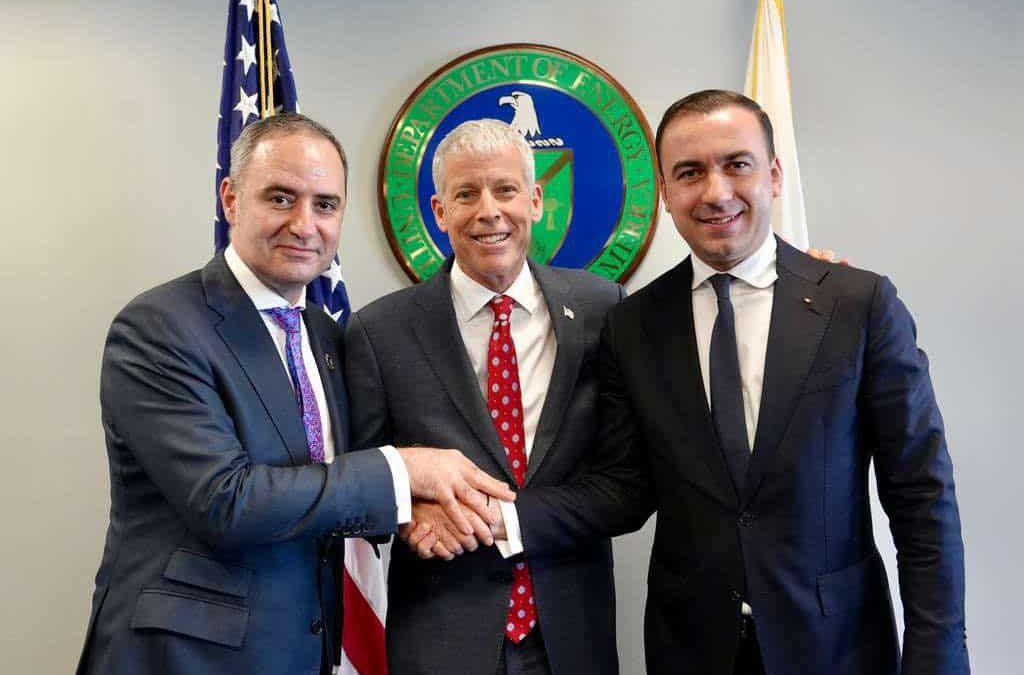 Miniștrii români, la Washington: 500 mil. dolari de la Banca Mondială pentru gaze, după întâlnirea cu Trump