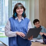 România impune transparența salarială: Angajatorii, obligați din 2026