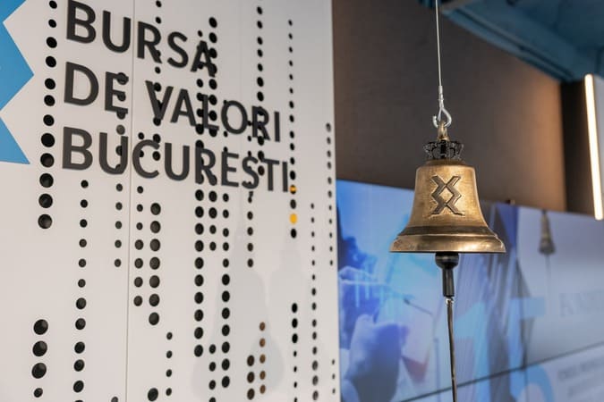 Miza uriașă a listării companiilor de stat la BVB: Cine profită în România