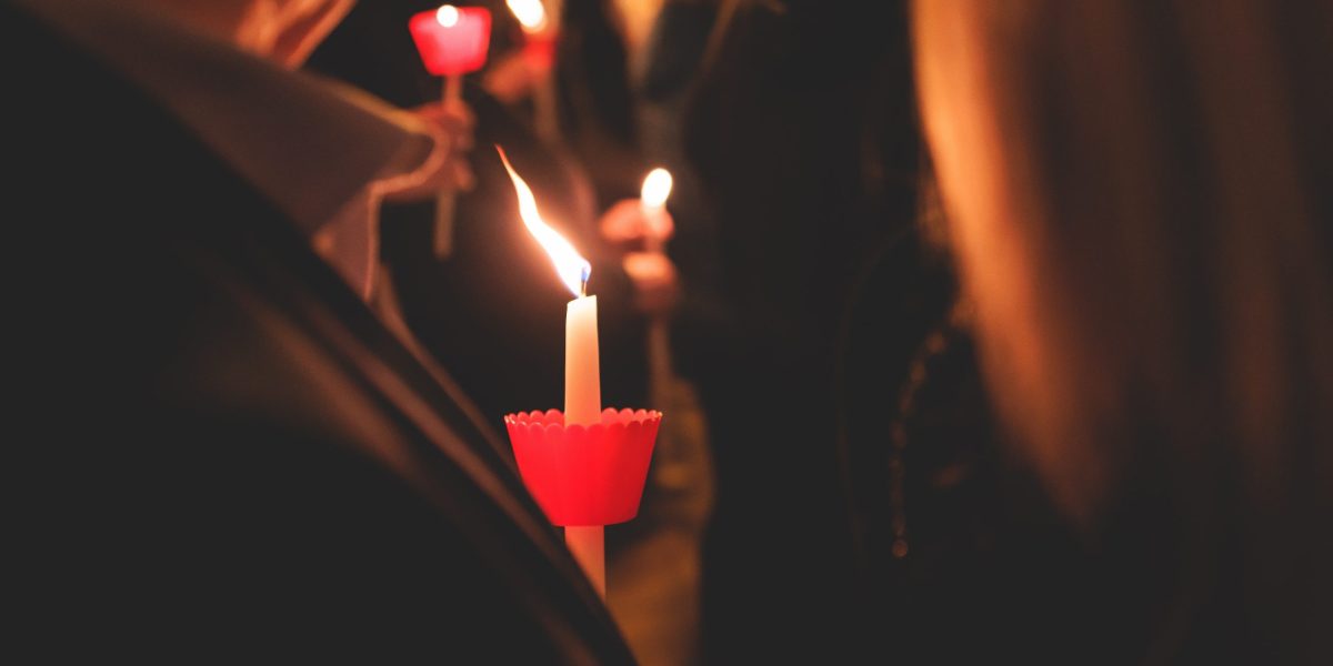 Paște dincolo de cumpărături: Preotul Victor Ostropel: „Superficialitatea ne-a furat credința”