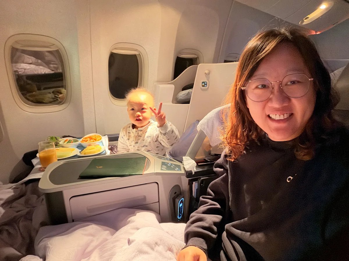 mama americancă de origine chineză din LA se întreabă dacă să crească copilul în SUA sau China după o călătorie de două luni în țara natală