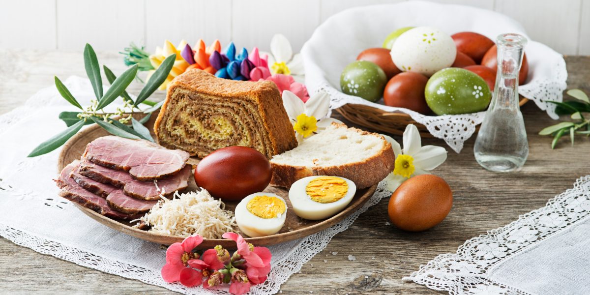 Masa de Paște, un simbol al bucuriei. Arhiepiscopul Clujului, mesaj emoționant