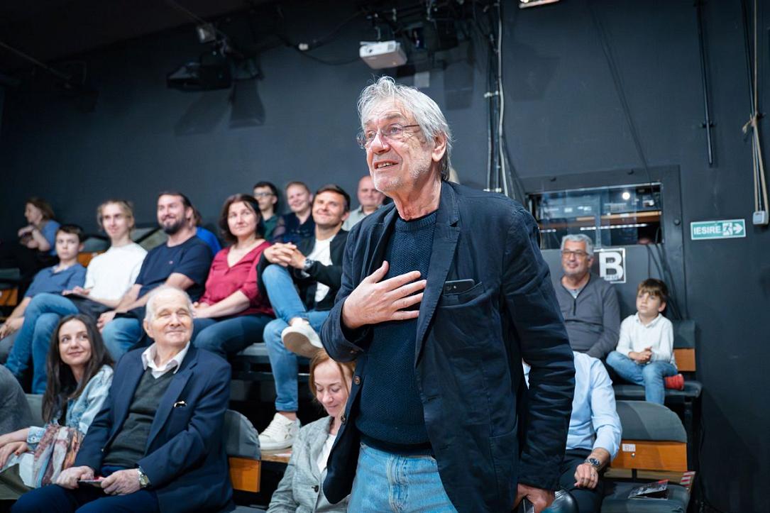 Hoinar Festival revine cu o ediție dedicată curajului Festivalul Hoinar, evenimentul cultural apreciat din București, își pregătește cea de-a noua ediție, care va explora tema curajului, definită ca "o alegere zilnică de a rămâne neînvins în fața provocărilor vieții", după cum au anunțat organizatorii