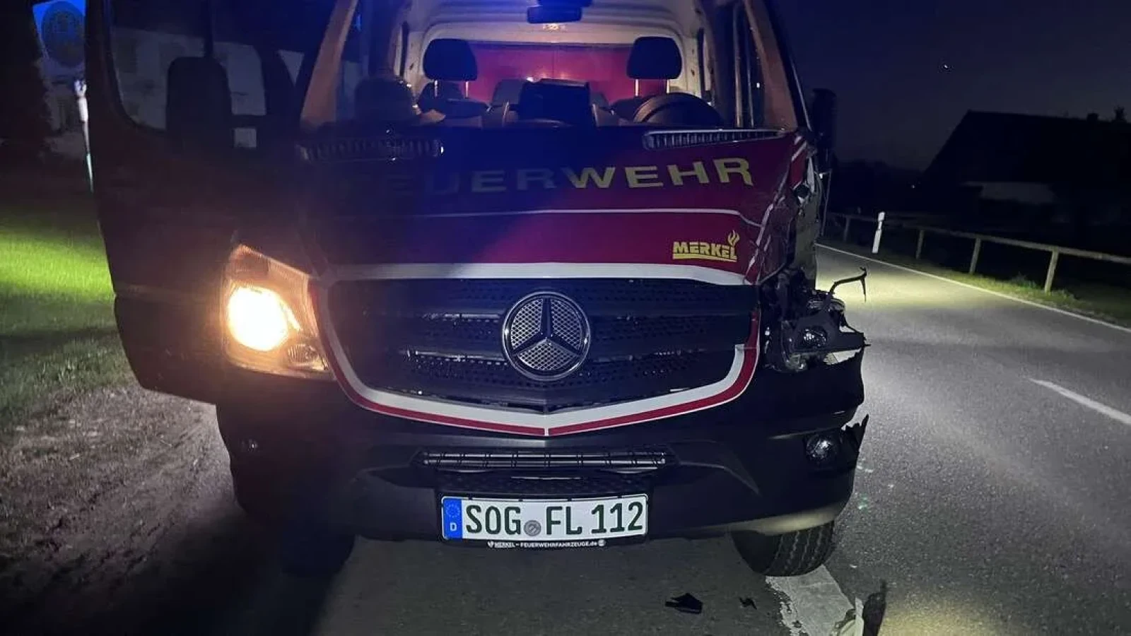 Român, accident bizar în Germania: A avariat singura autospecială de pompieri