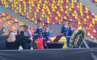 Matei Lucescu, cu fetița, la căpătâiul lui Mircea Lucescu. Imagini emoționante