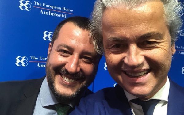 Extrema dreaptă se adună la Milano, stânga vrea să apere democrația la Barcelona
