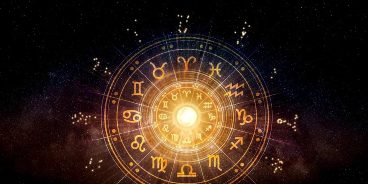Luna Aprilie aduce un suflu nou pentru unele zodii, marcând o perioadă de schimbare și reînnoire