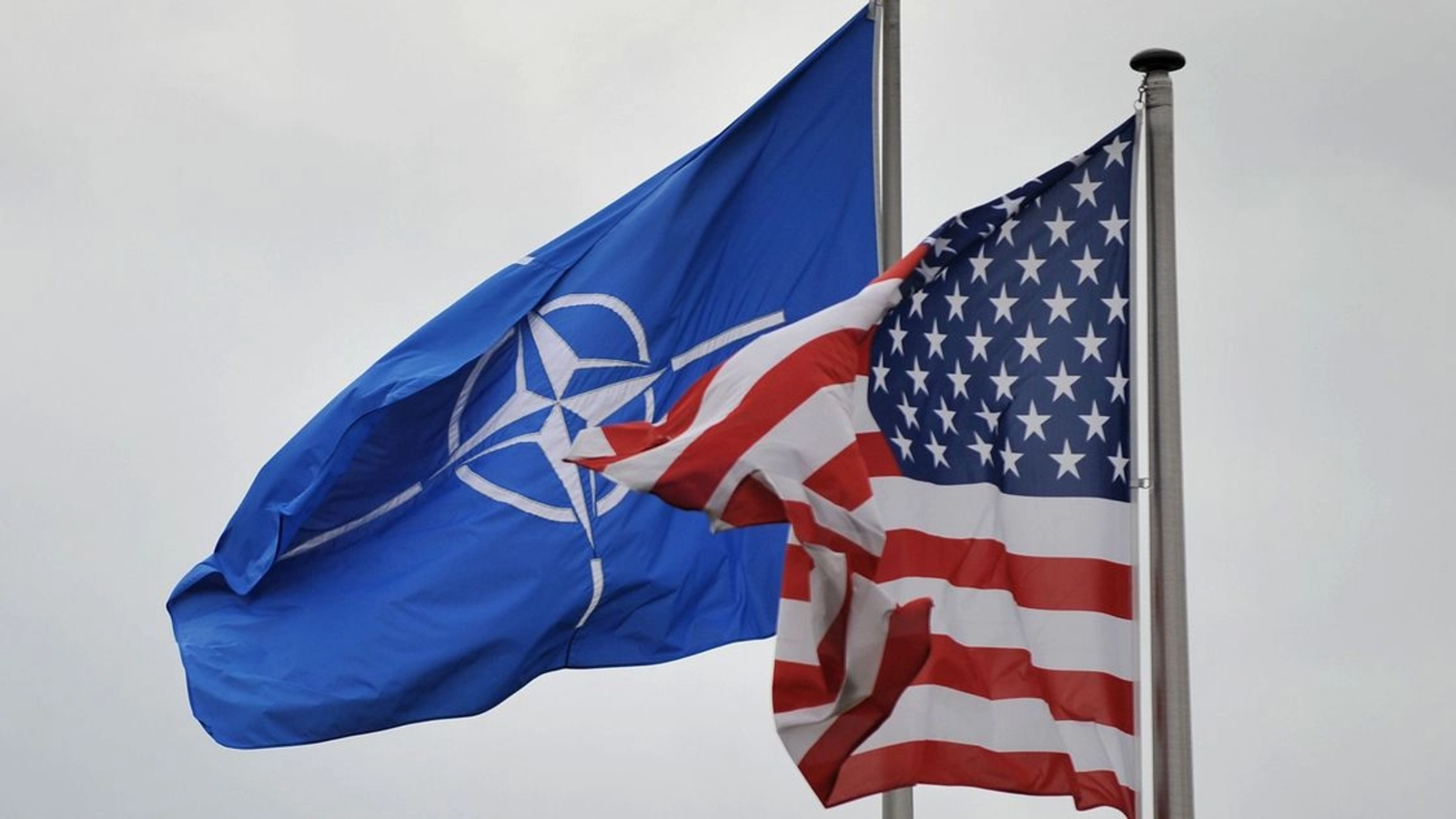 NATO, pe muchie de cuțit: Ce se întâmplă dacă Donald Trump scoate SUA din Alianță