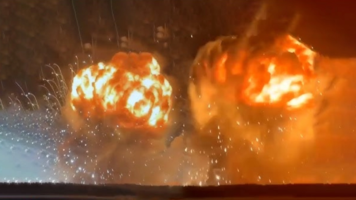 Rusia, în flăcări: Rafinărie majoră, lovită de Ucraina în plin război