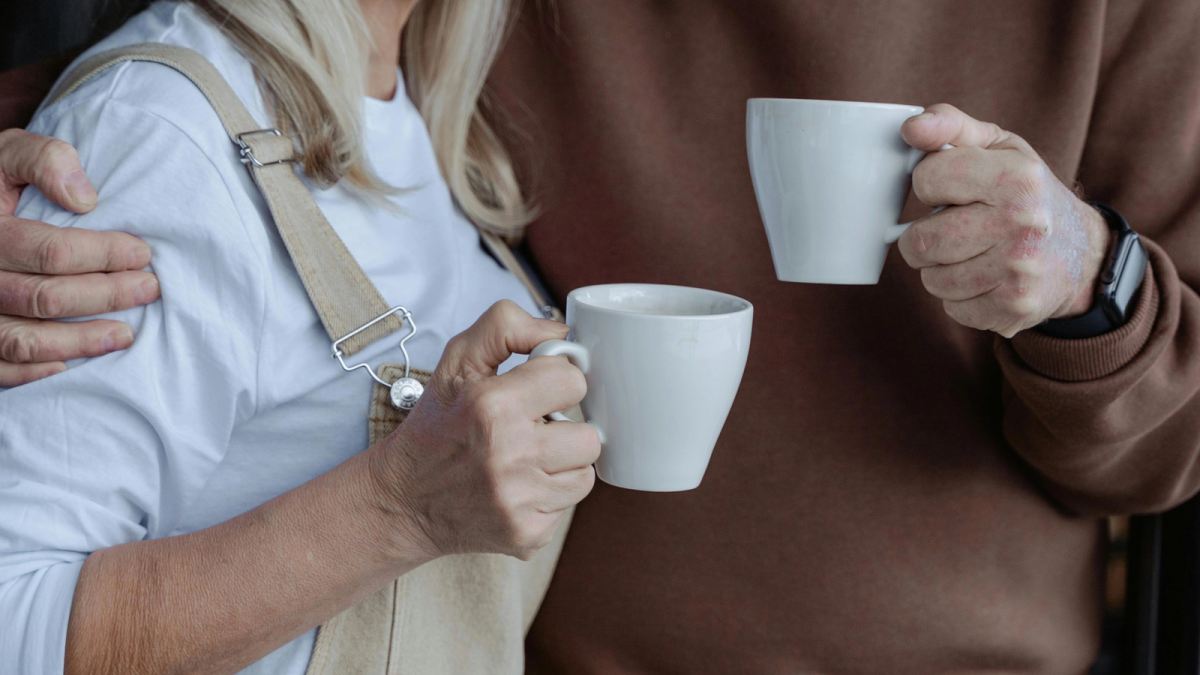 Băutura-fenomen pe net: De ce medicii au REZERVE față de consumul zilnic