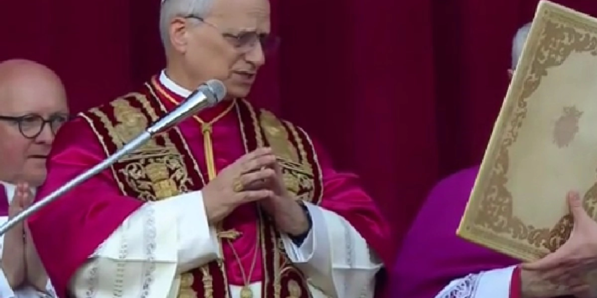 Papa FRANCISC, nouă critică la adresa lui Donald Trump: „Dumnezeu NU binecuvântează războiul”