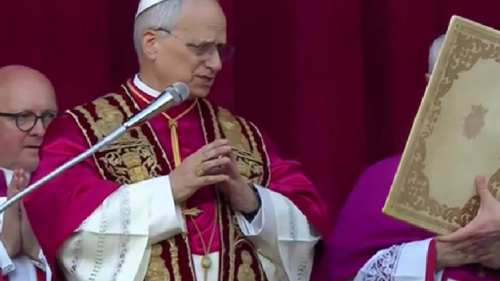 Papa FRANCISC, nouă critică la adresa lui Donald Trump: „Dumnezeu NU binecuvântează războiul”