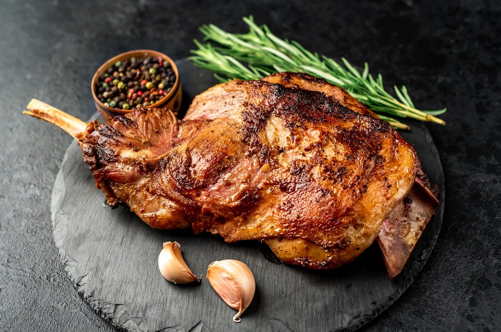 Cum să eviți gustul amar la carnea de miel de Paște