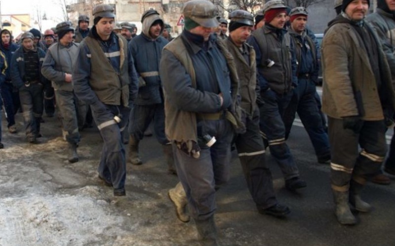 Minele din Valea Jiului, în grevă: Nu primesc primele de Paște!