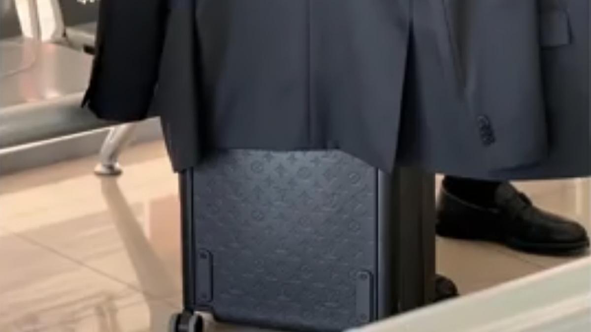 Ministrul Agriculturii, Florin Barbu, cu geamantan Vuitton de 5000 euro: "Nu știu prețul"