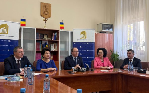 Gafă monumentală la Iași: Ministrul Educației, notă de „4” la Bac!