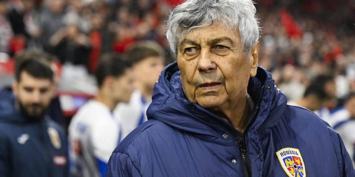 Fostul selecționer al Naționalei României, Mircea Lucescu, în vârstă de 80 de ani, a suferit astăzi dimineață un infarct miocardic acut, fiind internat în continuare la Spitalul Universitar din București, după o săptămână de supraveghere și tratament