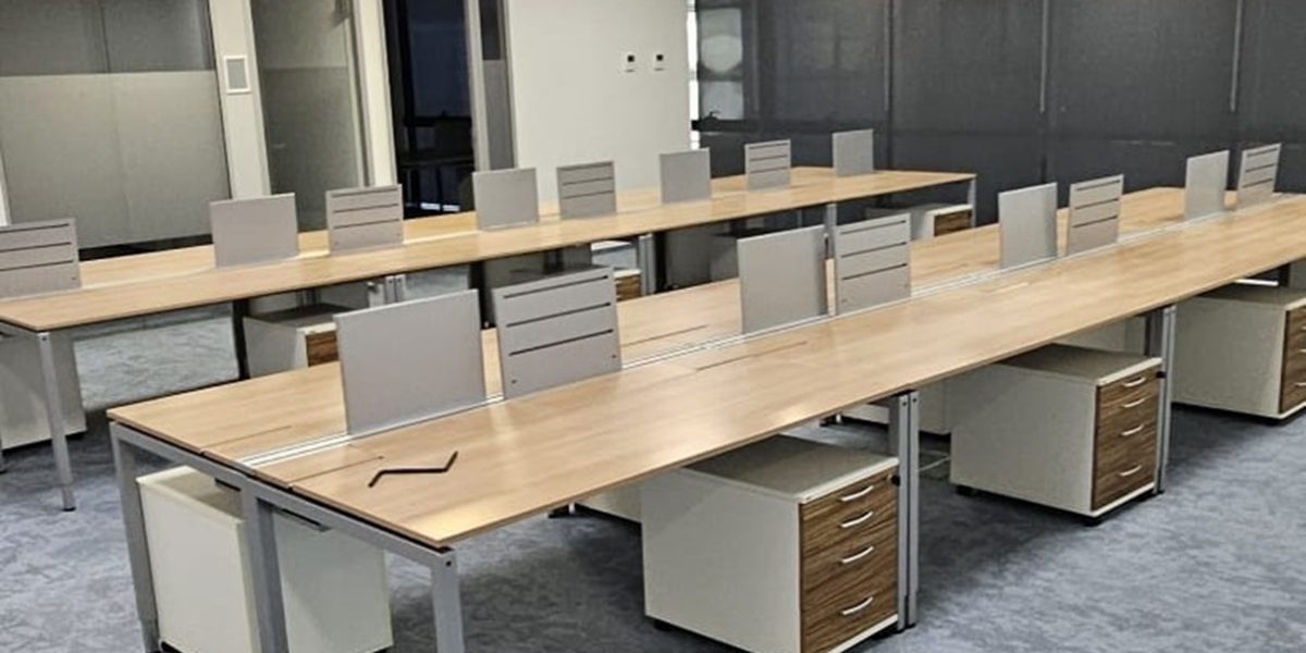 Piața românească de mobilier de birou, evaluată la 400 de milioane de euro Piața de mobilier de birou din România se menține ca una dintre cele mai mici din Europa, cu o valoare estimată între 300 și 400 de milioane de euro anual