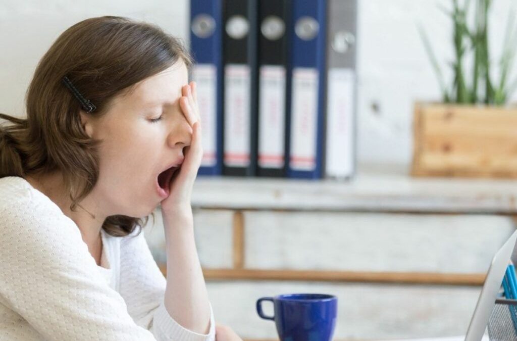 Oboseala cronică îi aduce unei femei pensie de 2700 de euro lunar